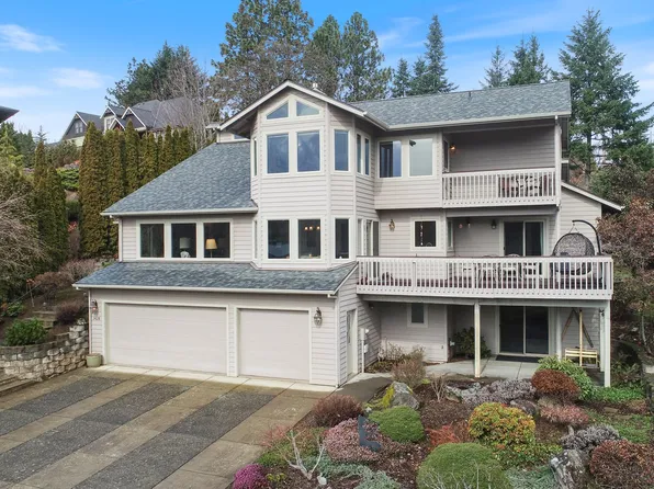 3428 Broken Tee Dr, Hood River, OR 97031