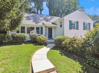 5707 Cromwell Dr, Bethesda, MD 20816