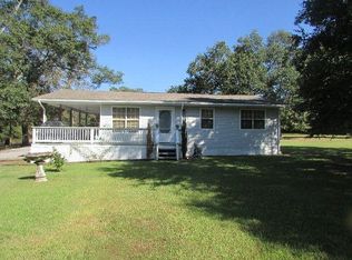 28 Aubrey Aden Rd, Carriere, MS 39426