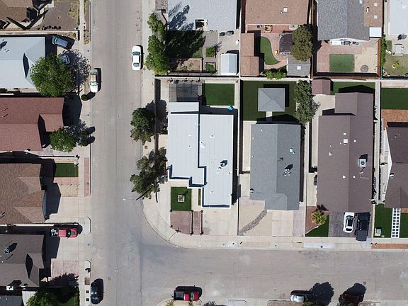 2nd image of 11665 Diana Lynn Ct