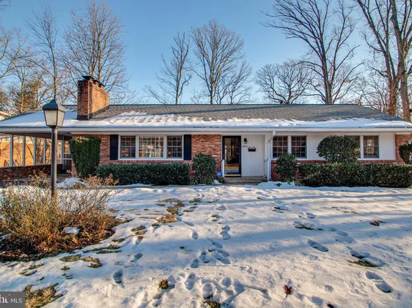 3513 Duff Dr, Falls Church, VA 22041
