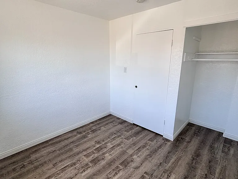 2345 E Jewett St — Photo 5