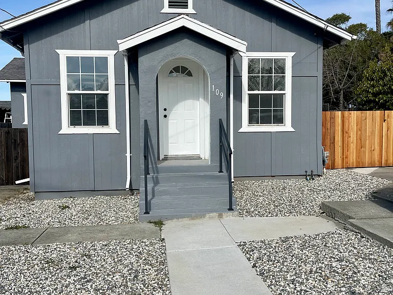 Maple Ave — Photo 12