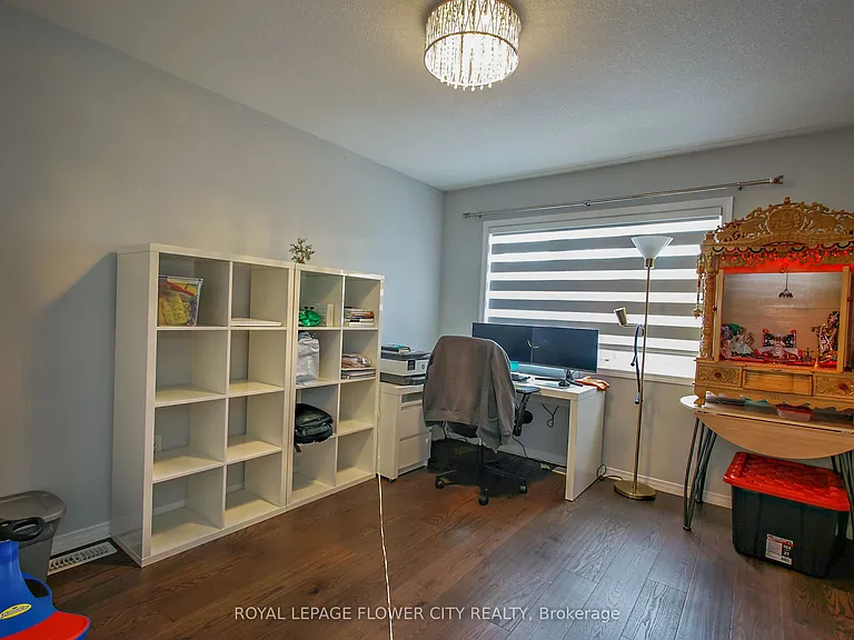 81 Baffin Cres — Photo 38