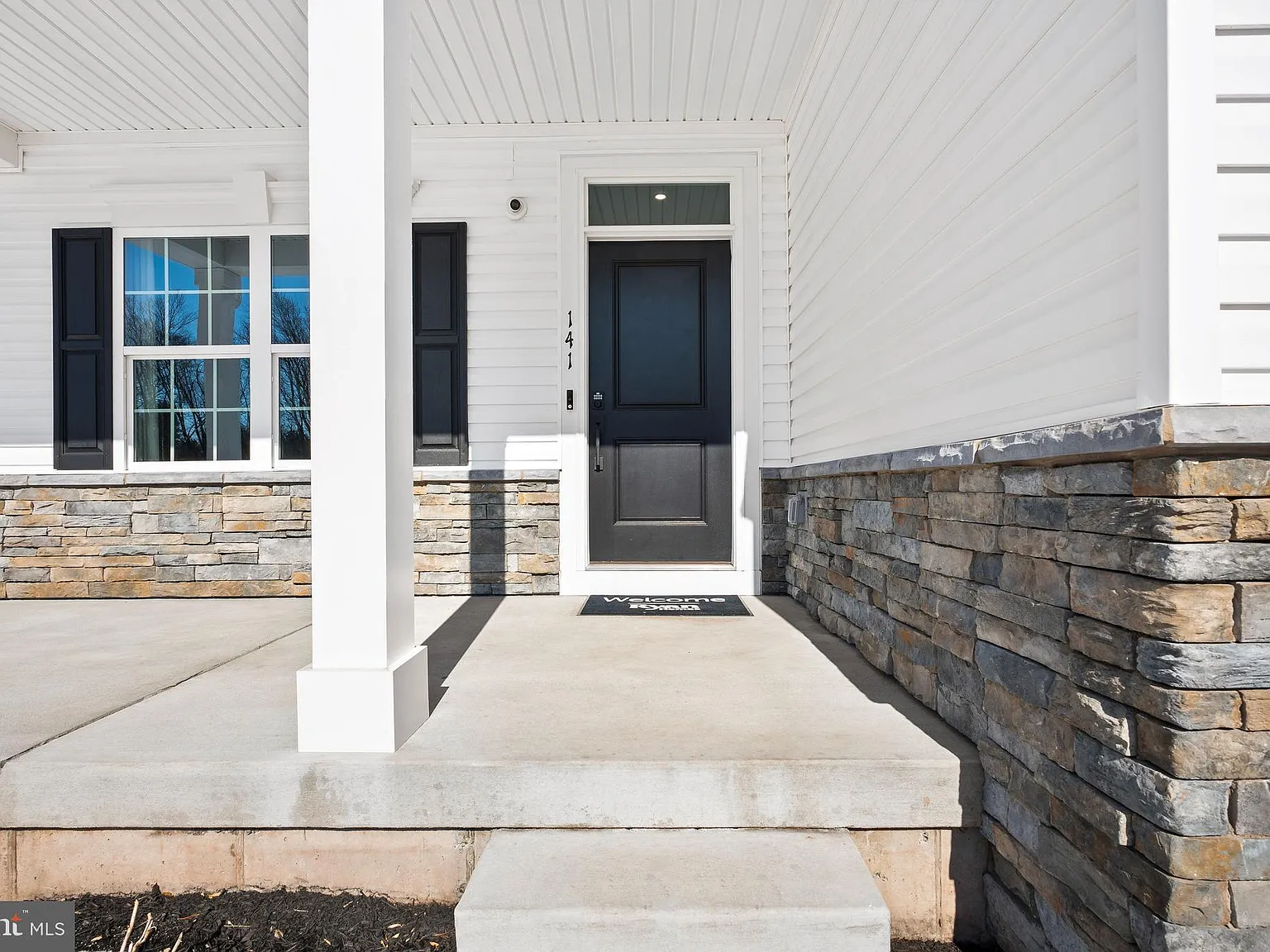 4 bed, 2.5 bath, 3133 sqft, $3,300 — Photo 2