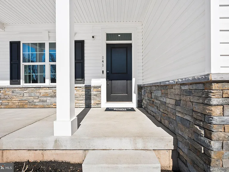 141 Dithridge Dr — Photo 2