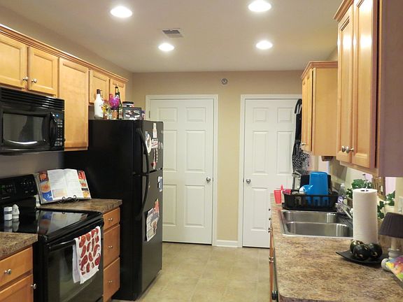 5th image of 857 Malabu Dr APT 5202