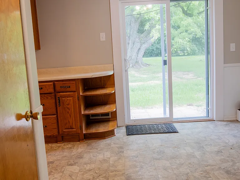 1444 N Mill Creek Rd — Photo 6