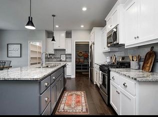 19008 Skyview Ln, Spring Hill, KS 66083