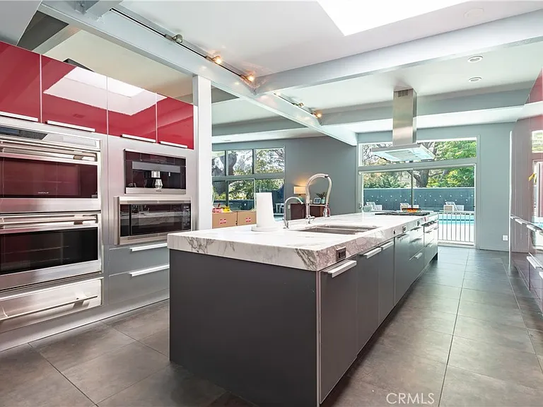 15626 Royal Ridge Rd — Photo 13