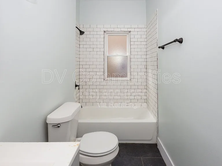 3296 E 149th St #4 — Photo 9