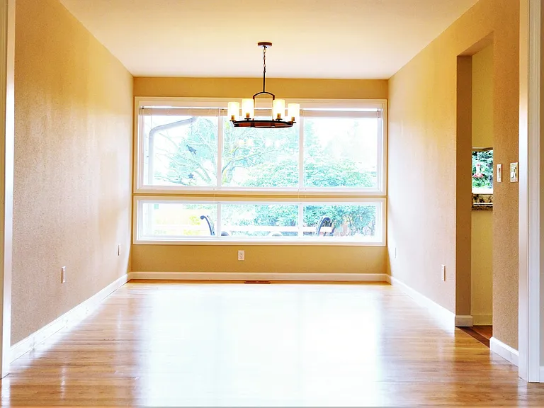 1814 Whitman Ct NE — Photo 12
