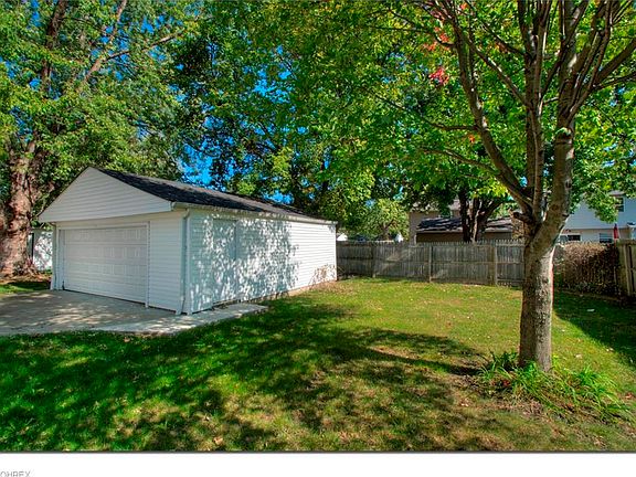 2nd image of 1023 E 348th St