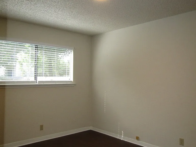8325 Fathom Cir — Photo 22