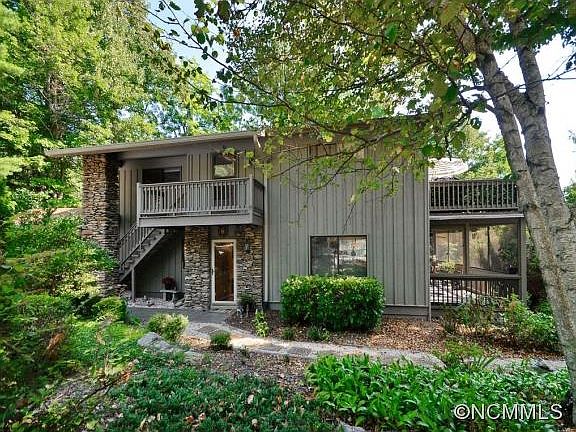 1st image of 5 Cedarbrook Dr