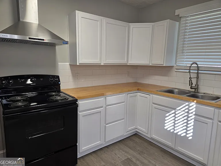 701 Green St — Photo 12
