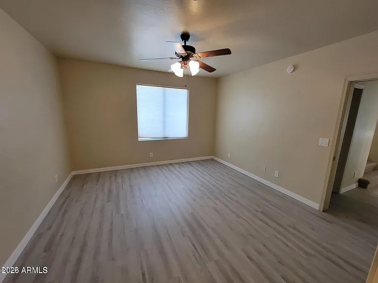 1629 E Grandview Rd — Photo 14