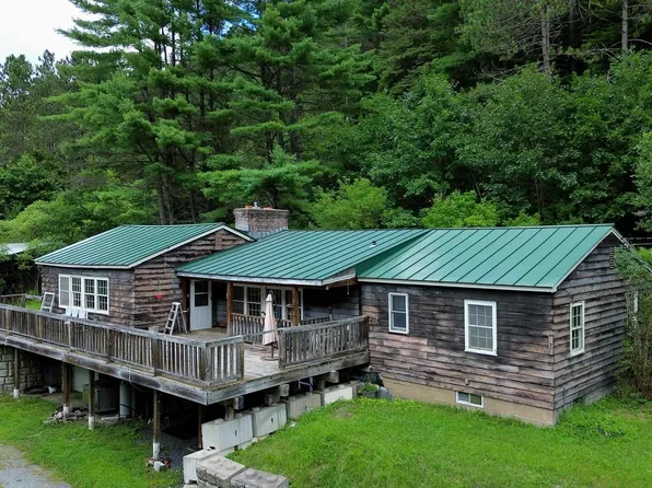 10523 Pomfret Road, Pomfret, VT 05053