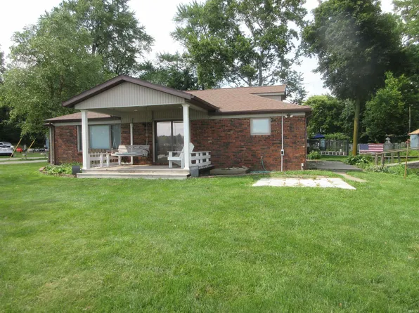 6555 W Grimme Ln, Claypool, IN 46510