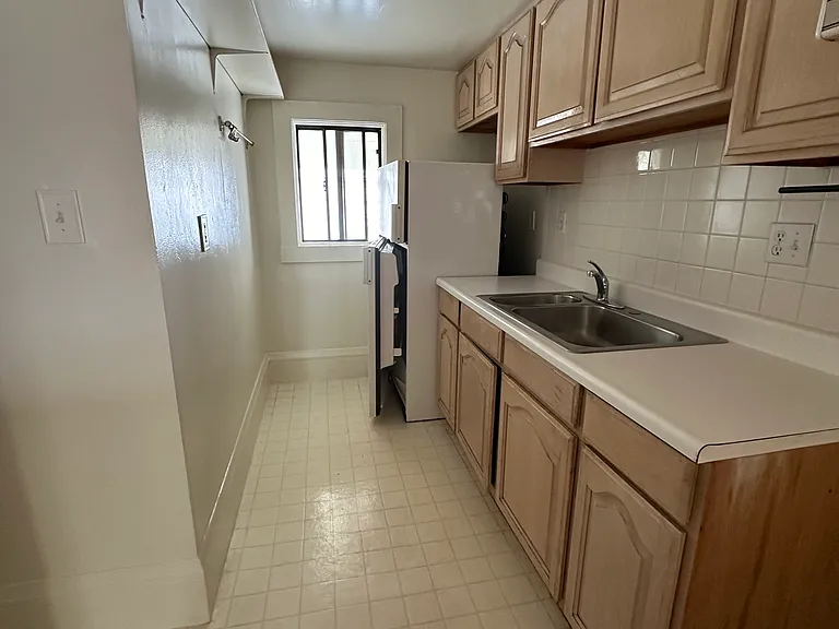 2614 California St #5 — Photo 7