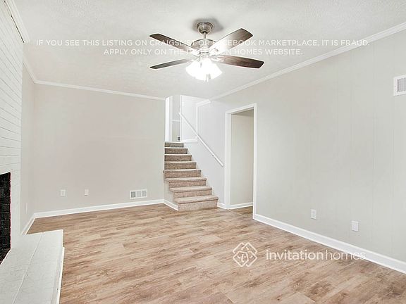 3rd image of 3811 Sherwood Dr