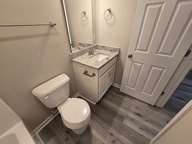 131B S 6th St — Photo 20