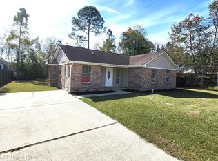 1713 Springridge Rd, Gautier, MS 39553