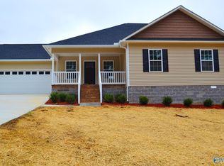 868 Dixie Dale Rd, Albertville, AL 35950