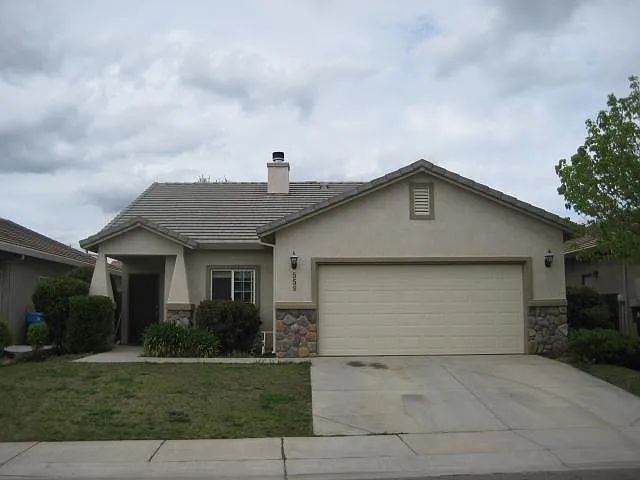 559 Mosburg Loop photo 1