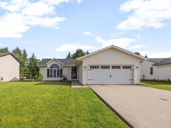 533 Broadmoore DRIVE, Hartford, WI 53027