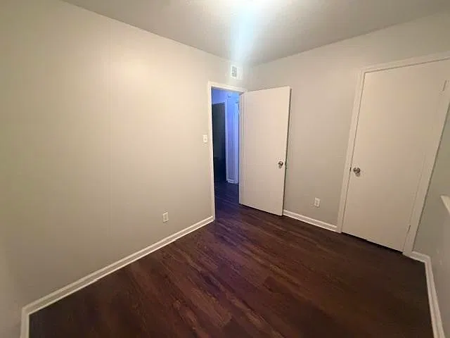 3 bed, 1.5 bath, 1213 sqft, $1,295 — Photo 4