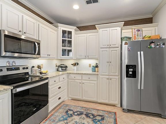 4th image of 603 W 6th Ave Unit 103