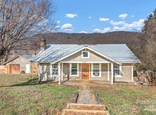 3760 Pisgah Dr, Canton, NC 28716
