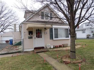 18 Tappen St, Avenel, NJ 07001