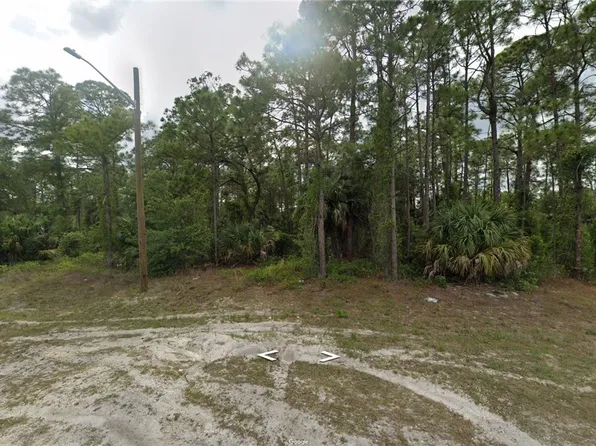 2600 Carol Pl, Lehigh Acres, FL 33971