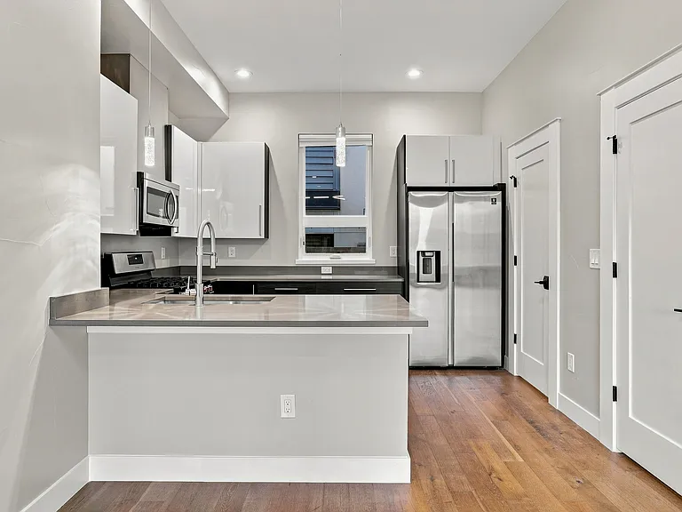 3832 Jason St #5A — Photo 4