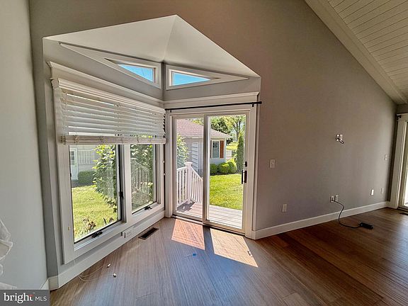 5th image of 29580 Turnberry Dr