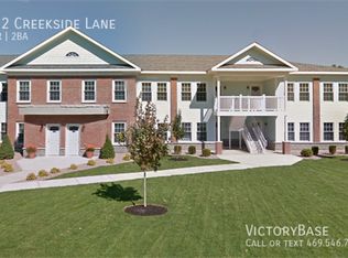 412 Creekside Ln, Sackets Harbor, NY 13685