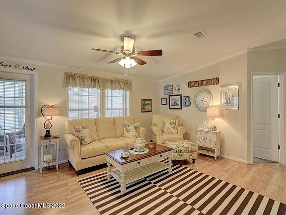 5th image of 956 Wren Cir