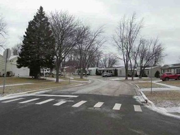 Exterior Neighborhood (street photo)