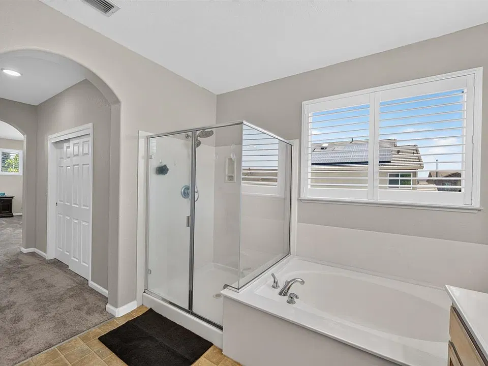 10402 Big Oak Cir
