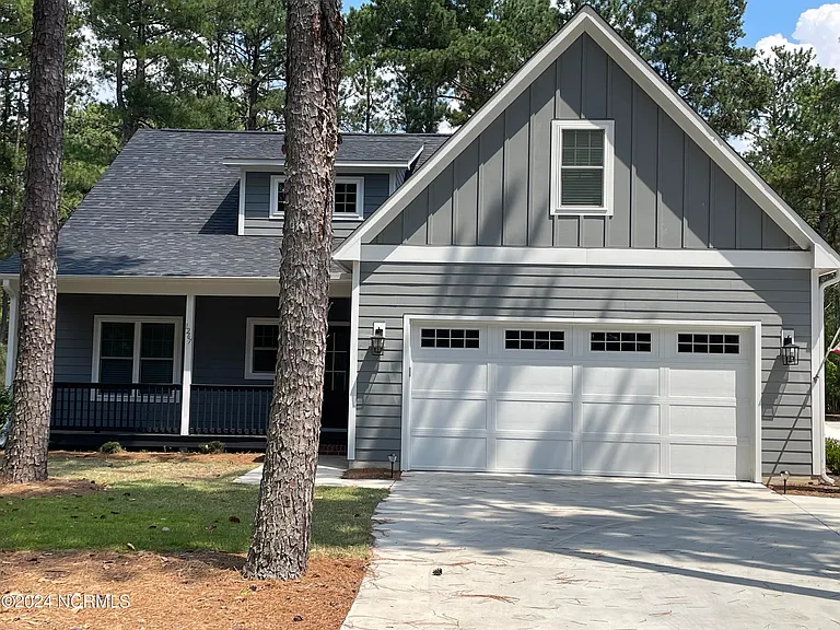 1267 Linden Rd — Photo 1