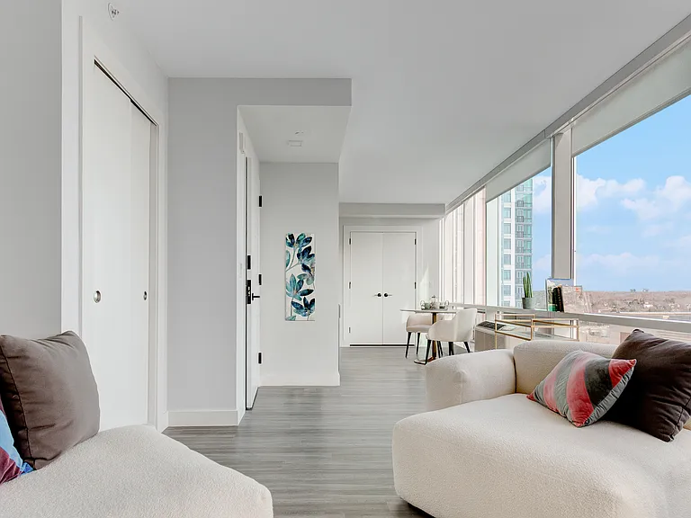 The Standard — Photo 14