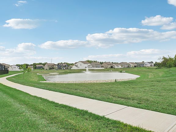 5th image of 909 Stonehaven Dr
