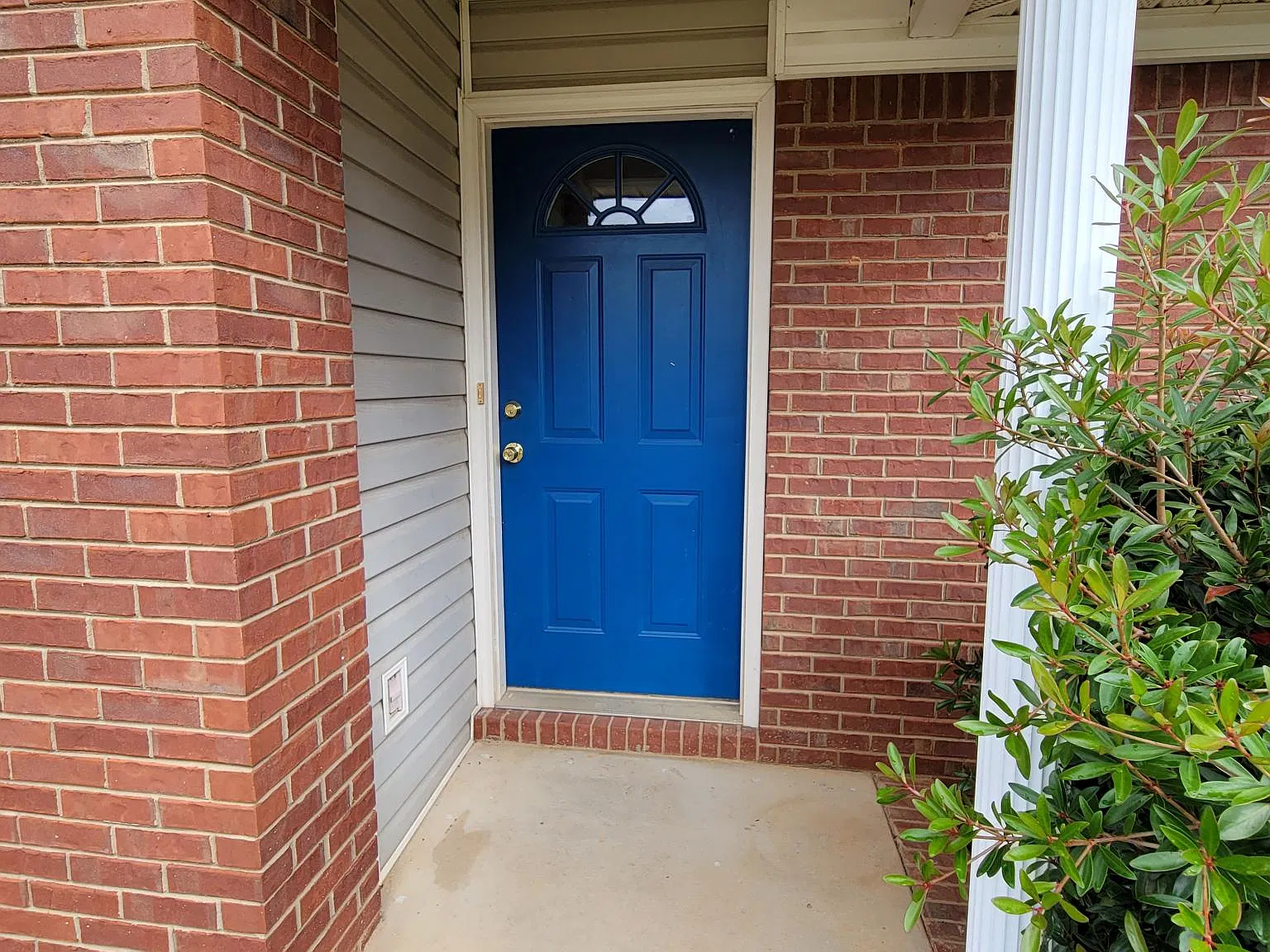 2 bed, 1330 sqft, $1,600 — Photo 2