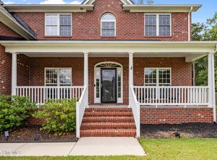 211 Barkside Ln, New Bern, NC 28562