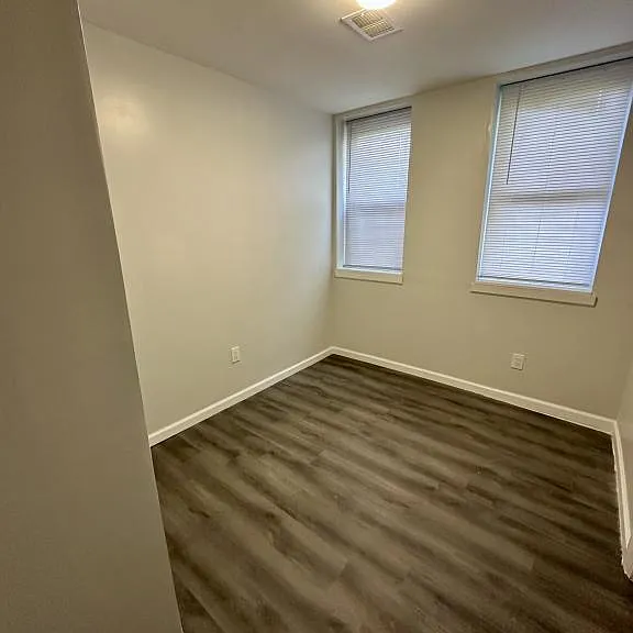 262 Grand St — Photo 15