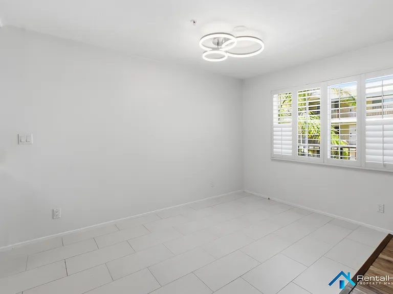 11044 Acama St #203 — Photo 9