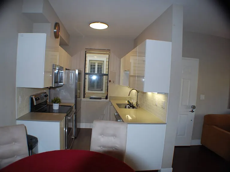 117 Lakeshore Ct #117 — Photo 4
