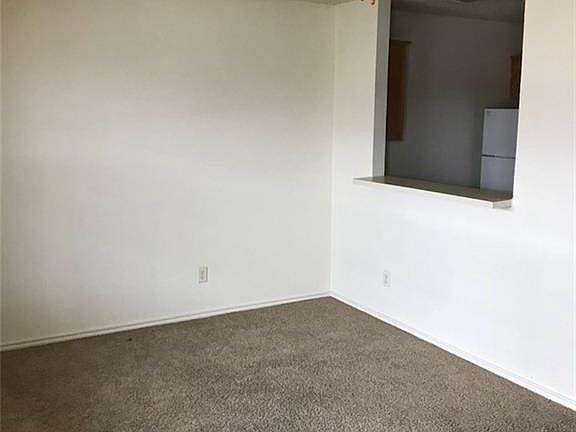 3rd image of 708 Hercules Ln APT 214